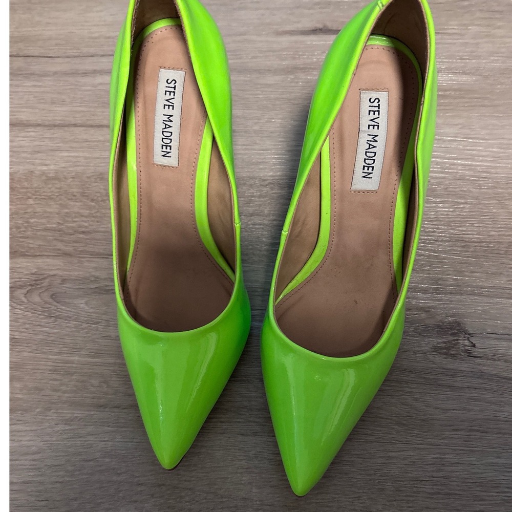 Steve Madden Daisie Neon Lime Green Patent Pointed Toe Stiletto Pumps Heels 8 - Picture 3 of 7